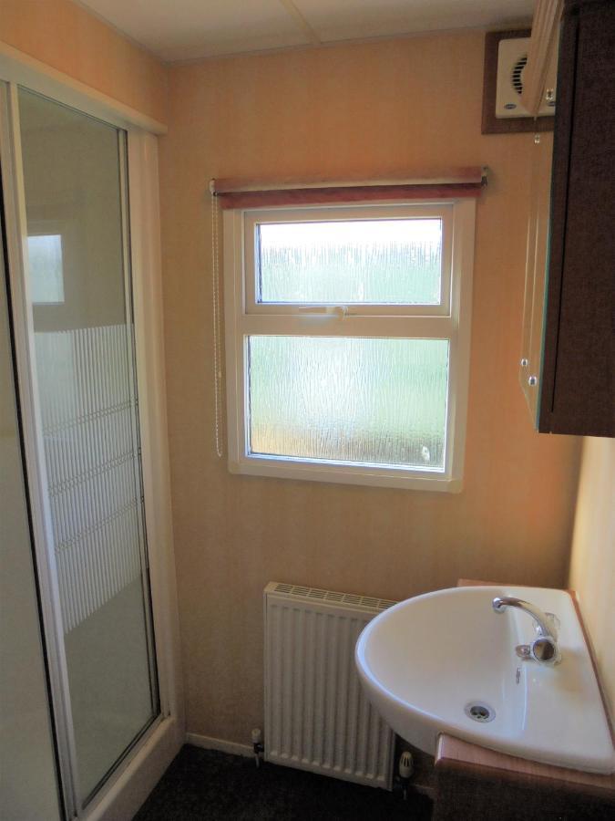 6 Berth Sealands Heated *