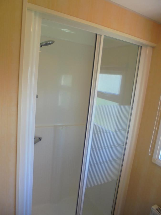 6 Berth Sealands Heated