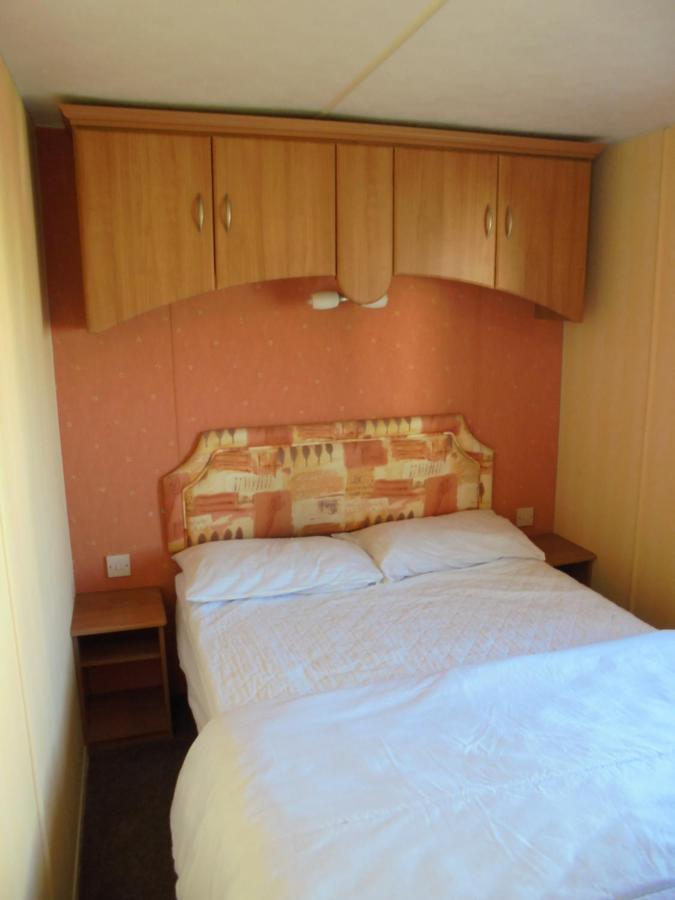 6 Berth Sealands Heated